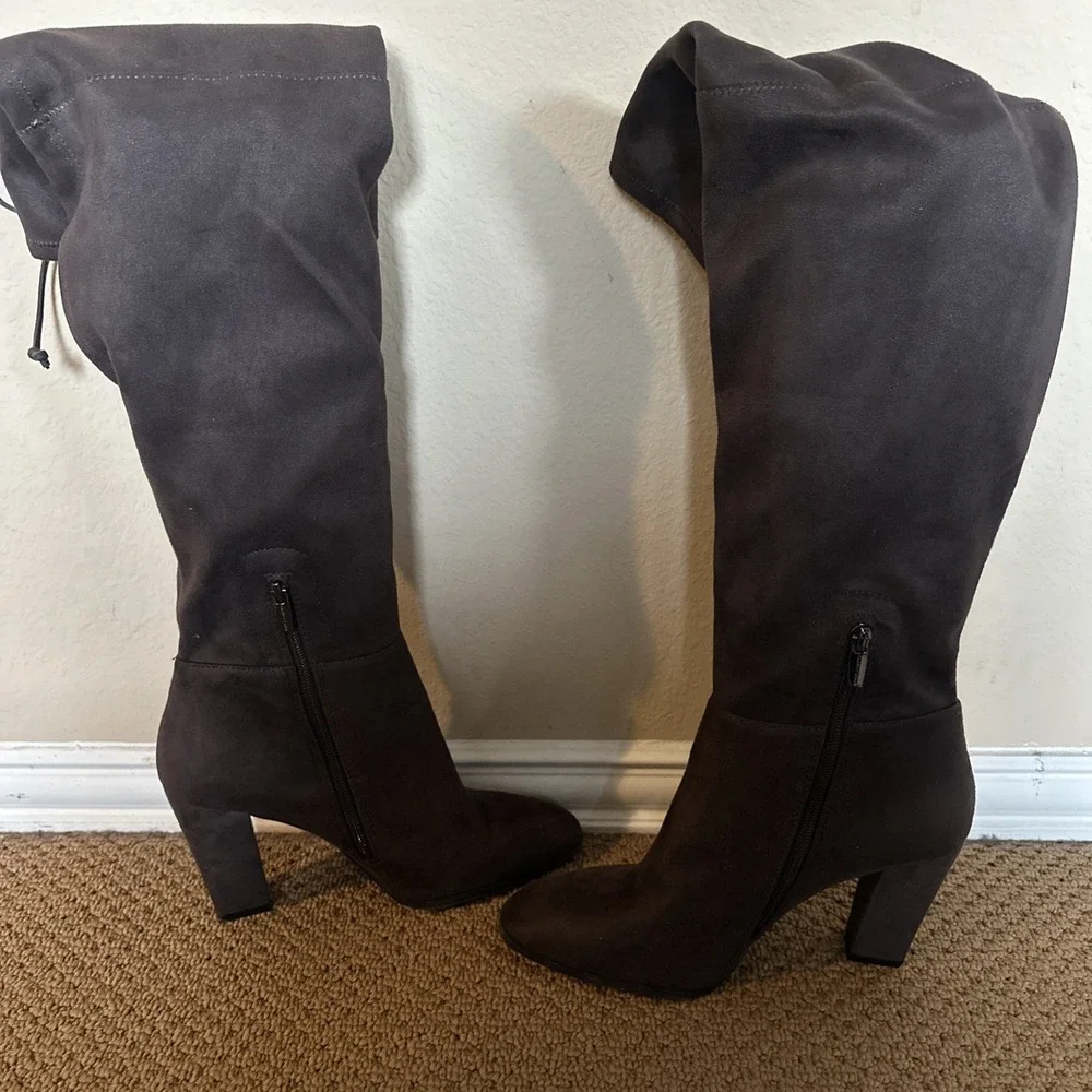 Vince Camunto TAPLEY Over the Knee Round Toe Boots Ash‎ Brown Suede Sz 11